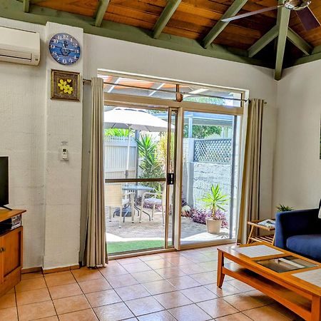 Beachside Cottage - A Private Peaceful Hidden Gem 50m to Beach Nelly Bay Exterior foto